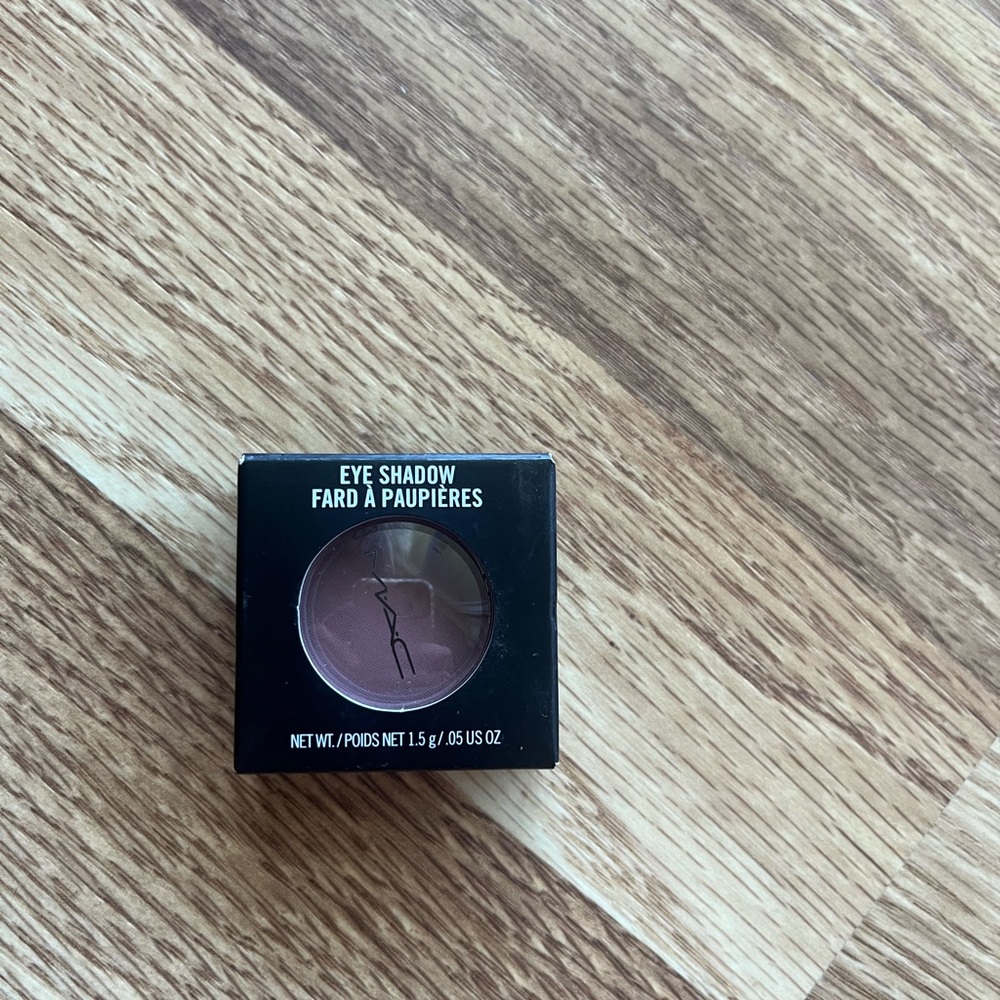 Mac eyeshadow